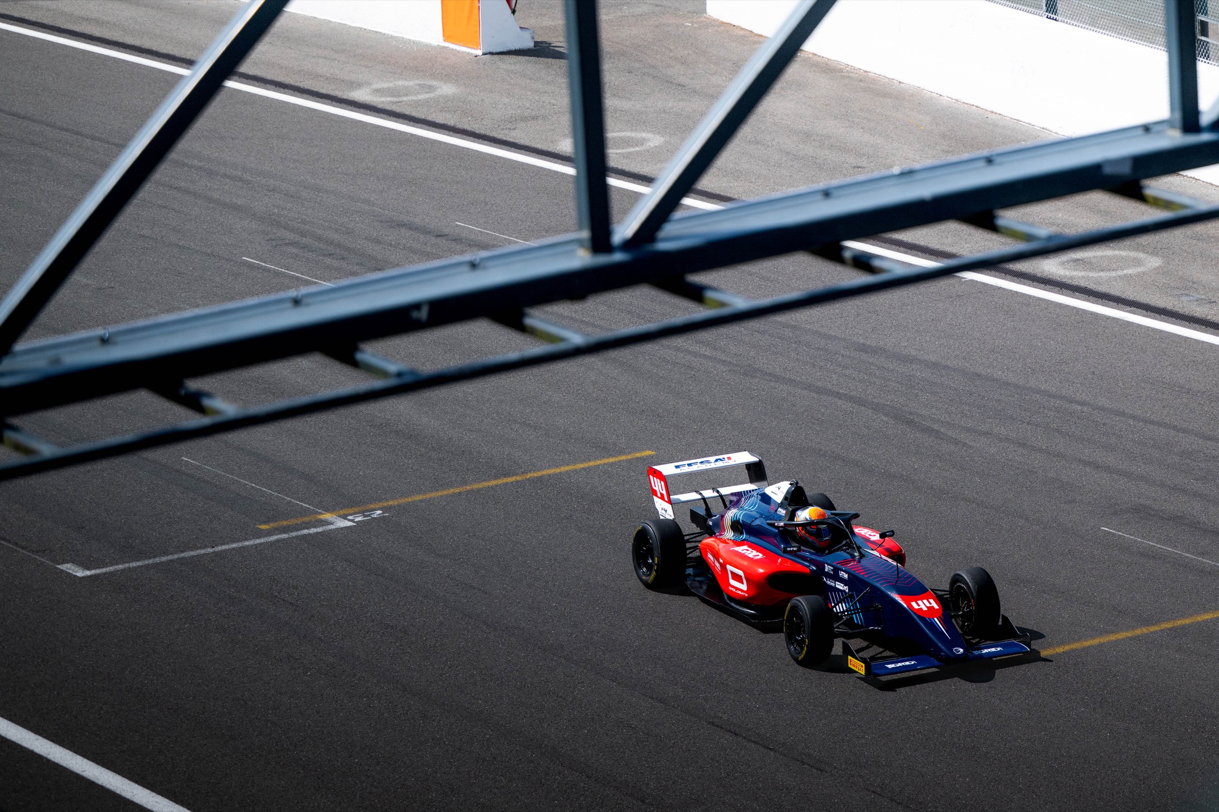 Jack Iliffe F4 car at race start, Spa-Francorchamps
